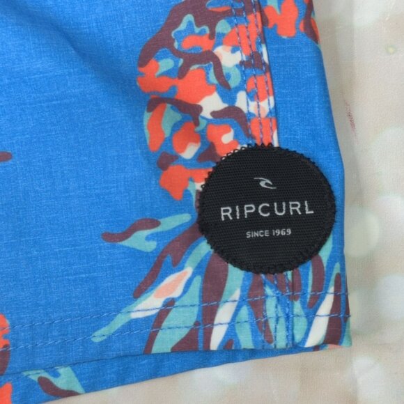Rip Curl Boys 18 Caicos Pineapple Print Blue Boardshorts 31" Waist New - Picture 7 of 8